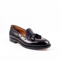mocassino-con-nappette-in-pelle-cavallo-cordovan-nero